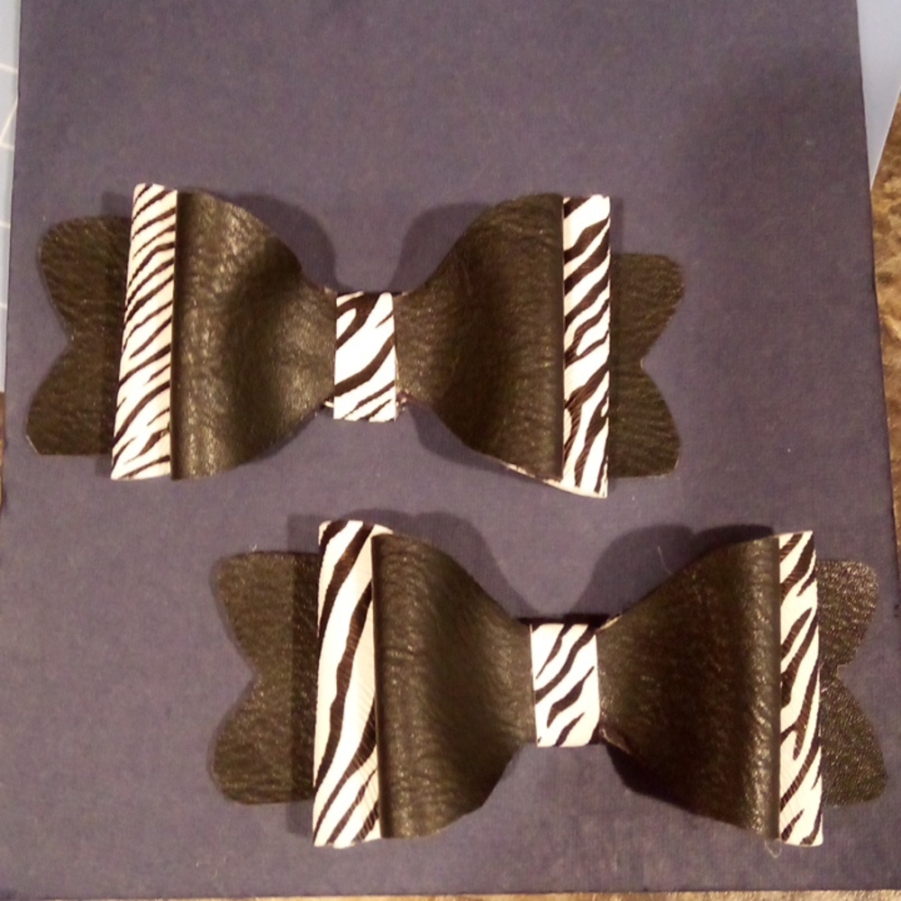 Shoe clips